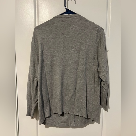 Gray Cardigan sweater - Picture 2 of 3